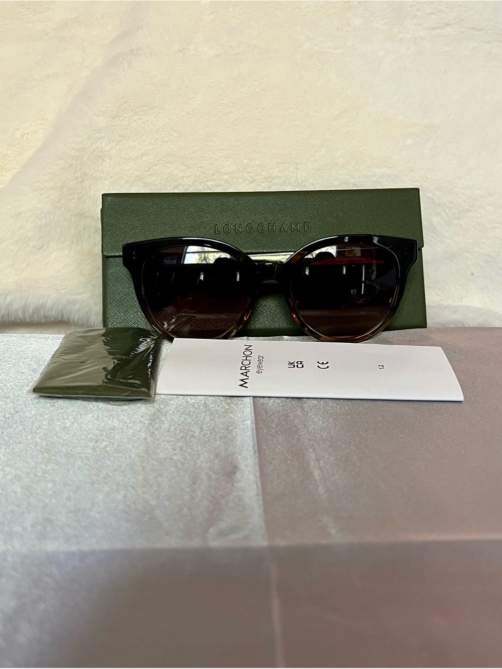 LONGCHAMP woman’s sunglasses striped Honey/Brown round full rim frame
